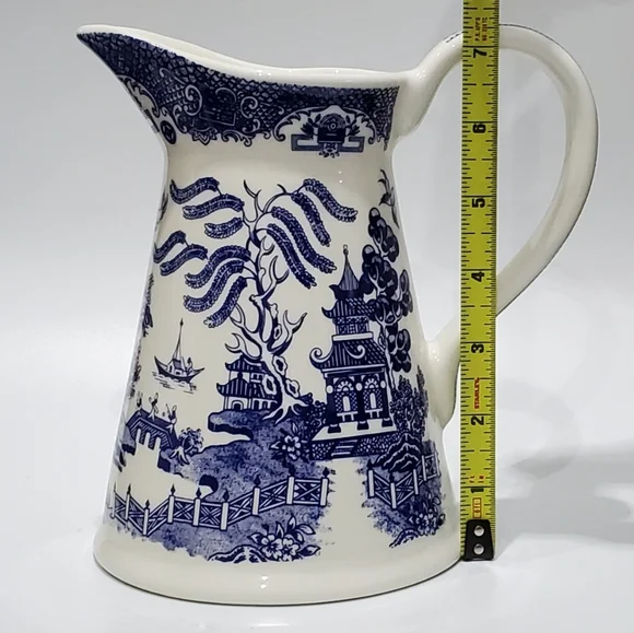 Pristine Regal England Blue Willow 7 1/8" Pitcher - Picture 16 of 16